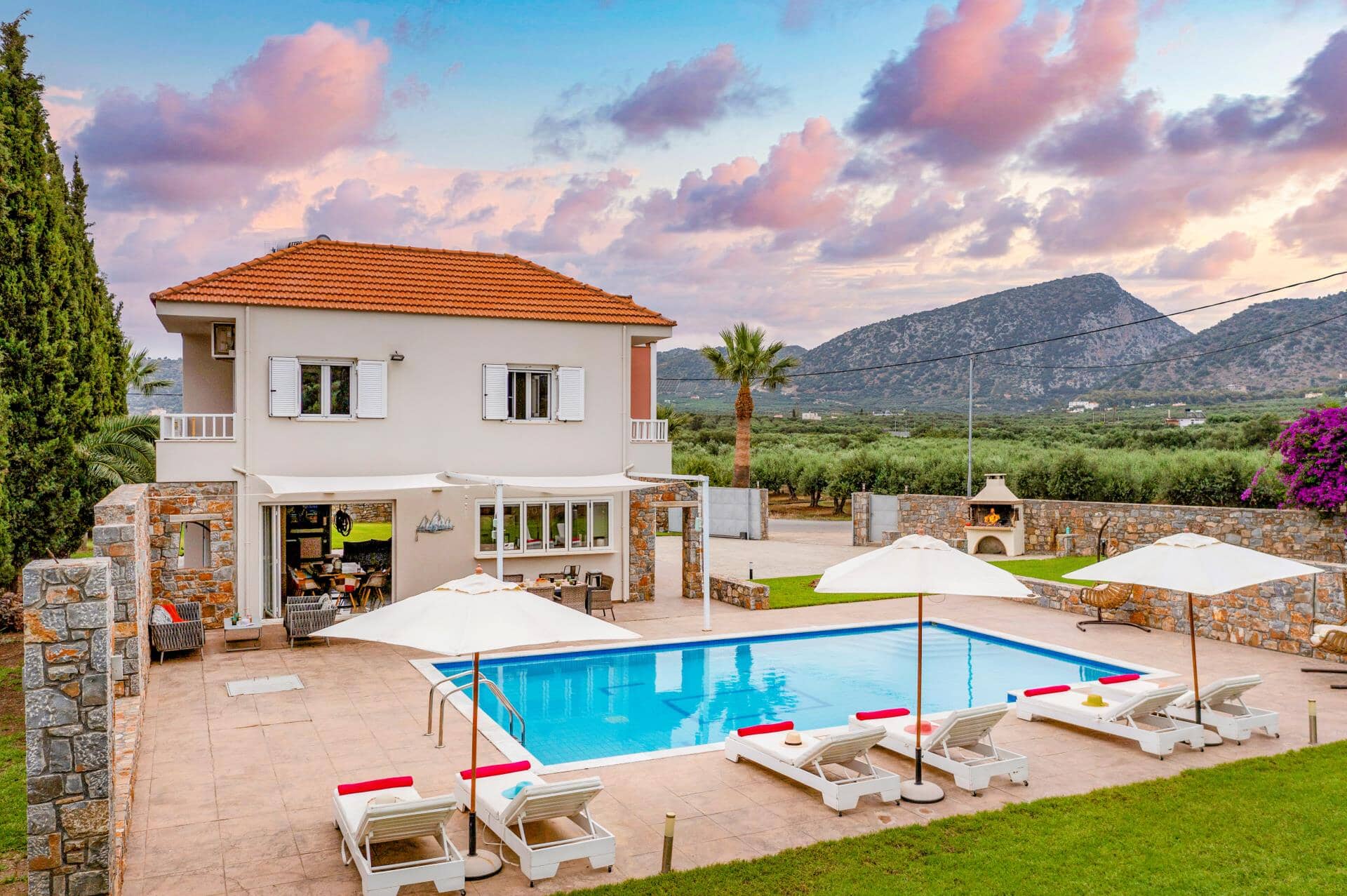 Villa Argi, Sisi, Kr&#x113;ta