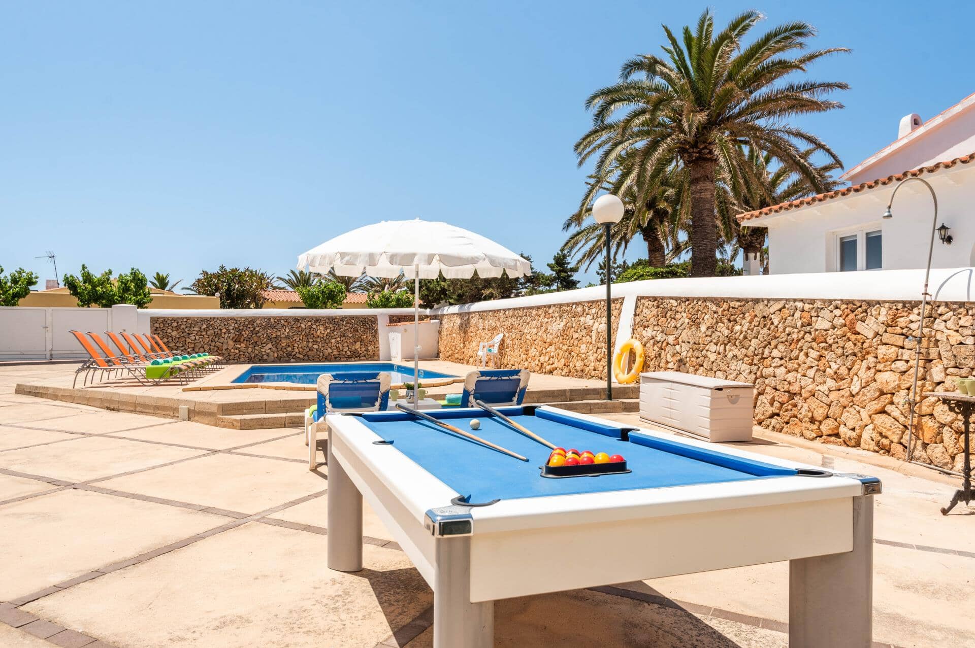 Villa Xabec, Calan Forcat, &#x39C;&#x3B9;&#x3BD;&#x3CC;&#x3C1;&#x3BA;&#x3B1;