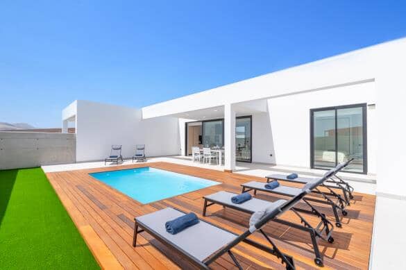 Villa Strelitzia In Caleta de Fuste, Fuerteventura | Villa Plus