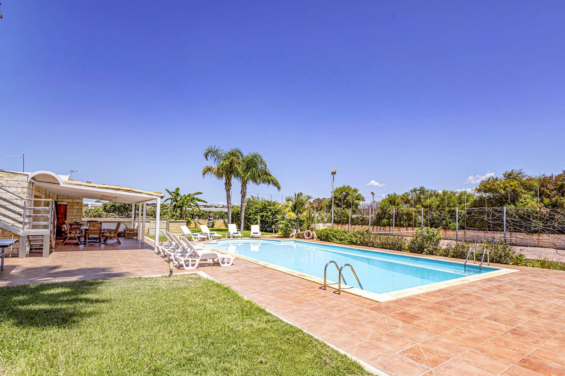 Villa Garofani, Punta Secca, &#x3A3;&#x3B9;&#x3BA;&#x3B5;&#x3BB;&#x3AF;&#x3B1;
