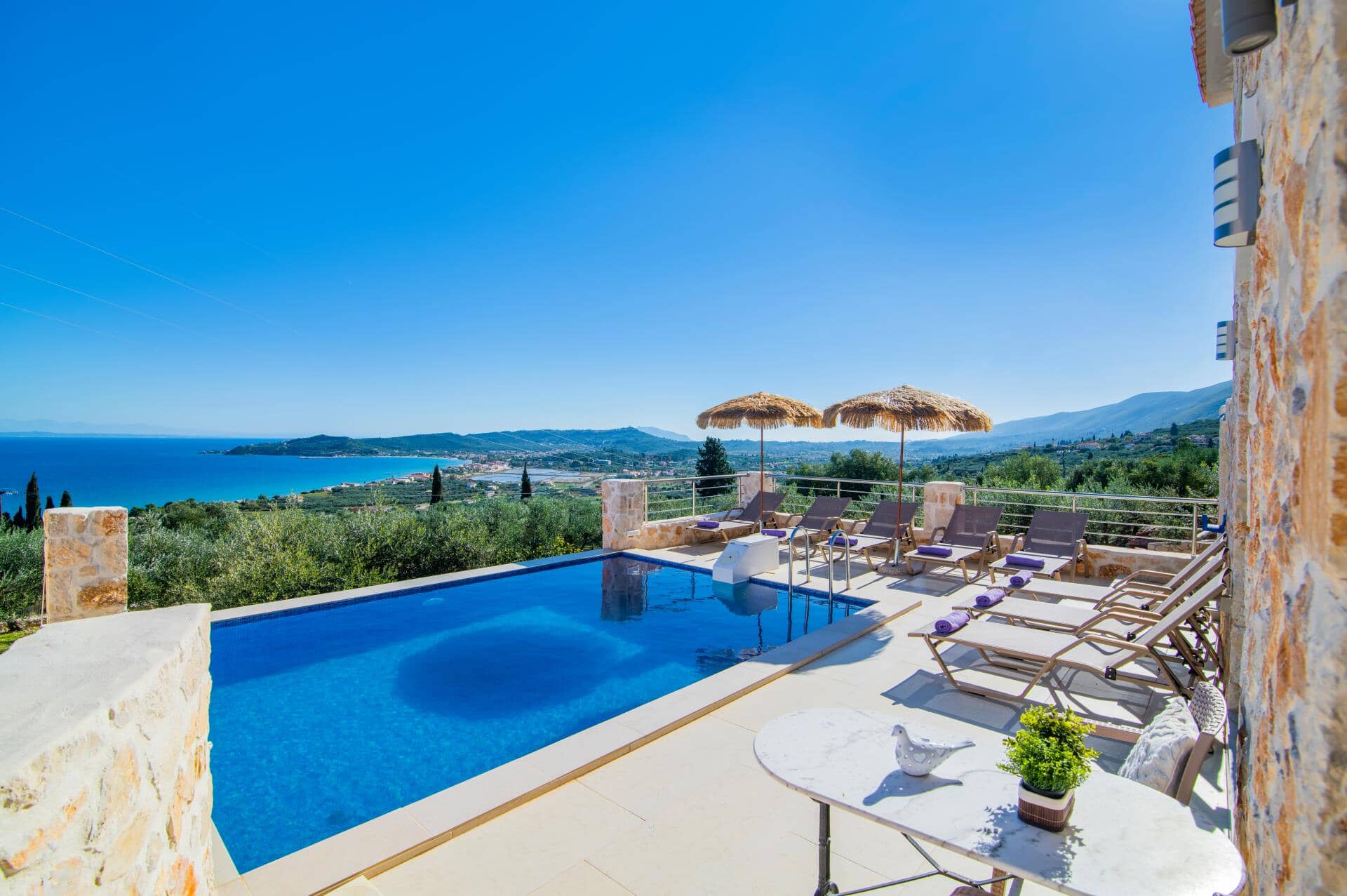 Villa Chrysso Horio 2 In Alykes, Zante | Villa Plus