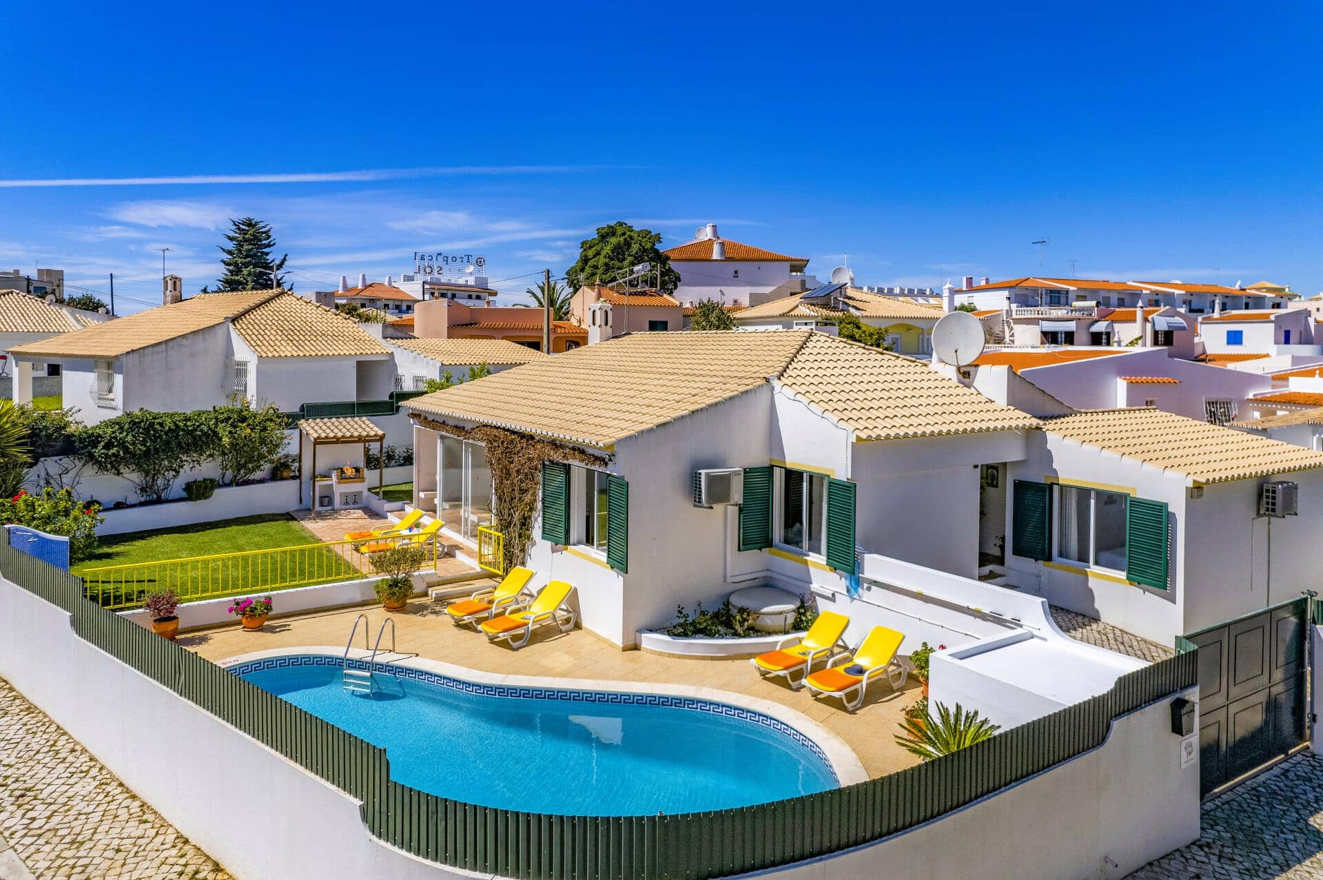 Villa Pinheiro Oura, Praia D&#x27;Oura, Algarve