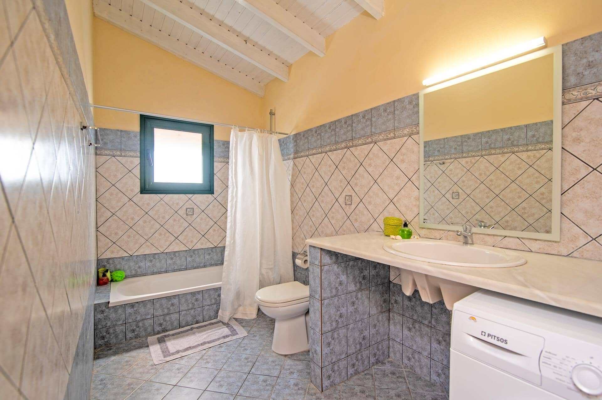 Villa Annie, Kassiopi, Corfu