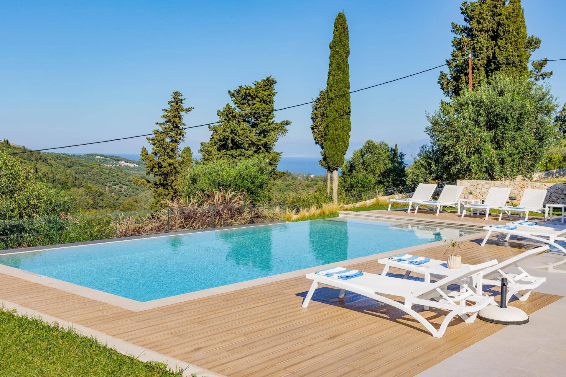 Villa Tila, Agios Stefanos, &#x41A;&#x43E;&#x440;&#x444;&#x443;