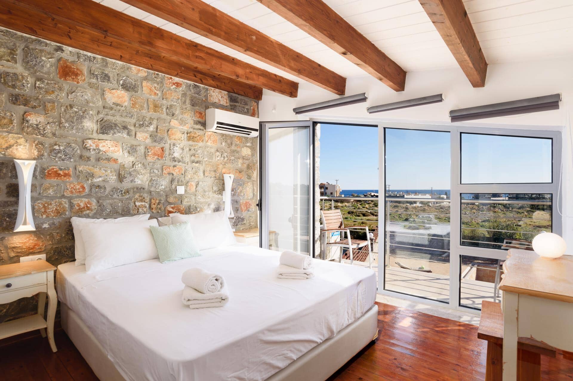 Villa Beatris Seastone, Lardos, Roda