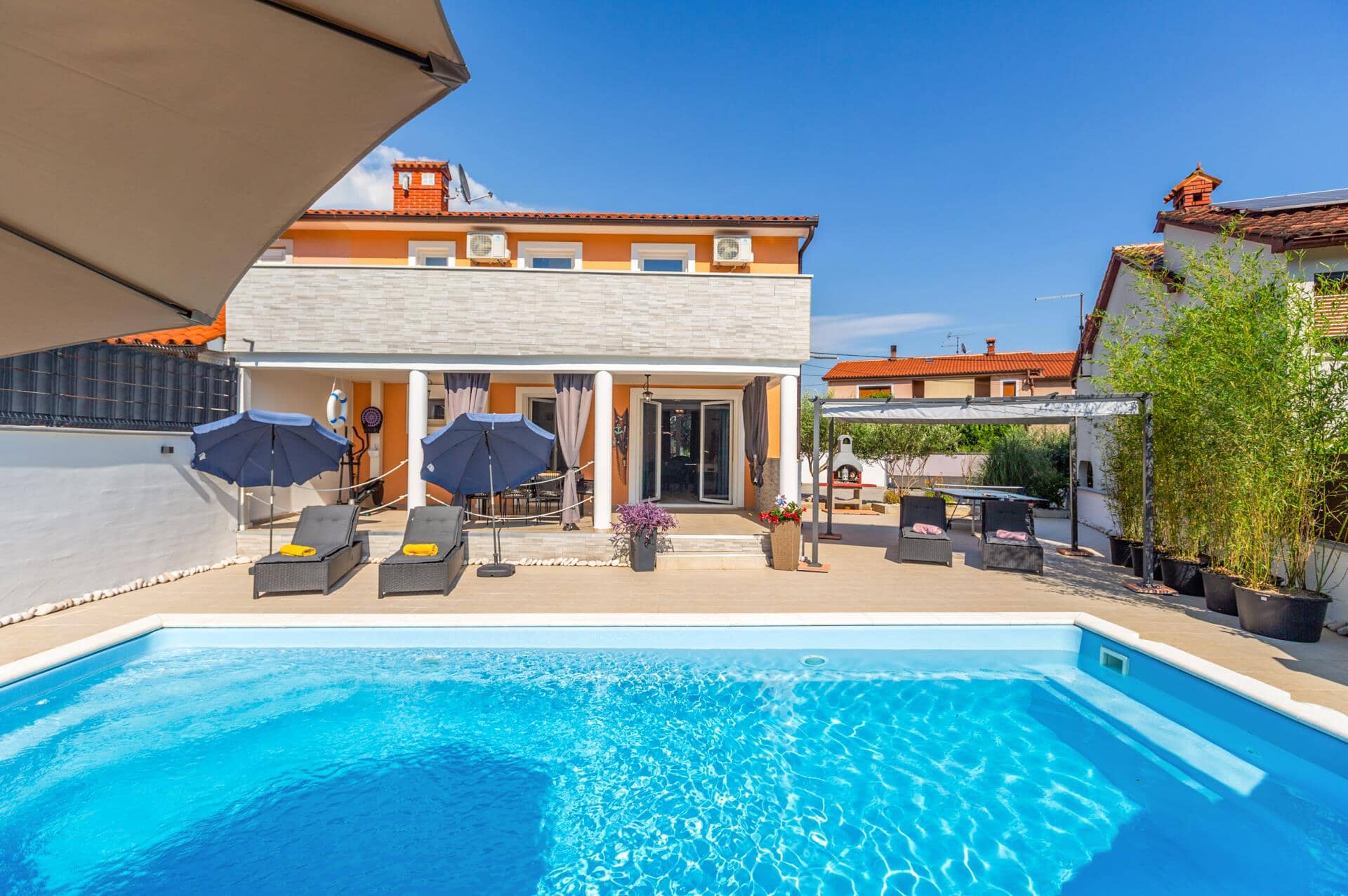 Villa Melani Vita, Pula, &#x39A;&#x3C1;&#x3BF;&#x3B1;&#x3C4;&#x3AF;&#x3B1;