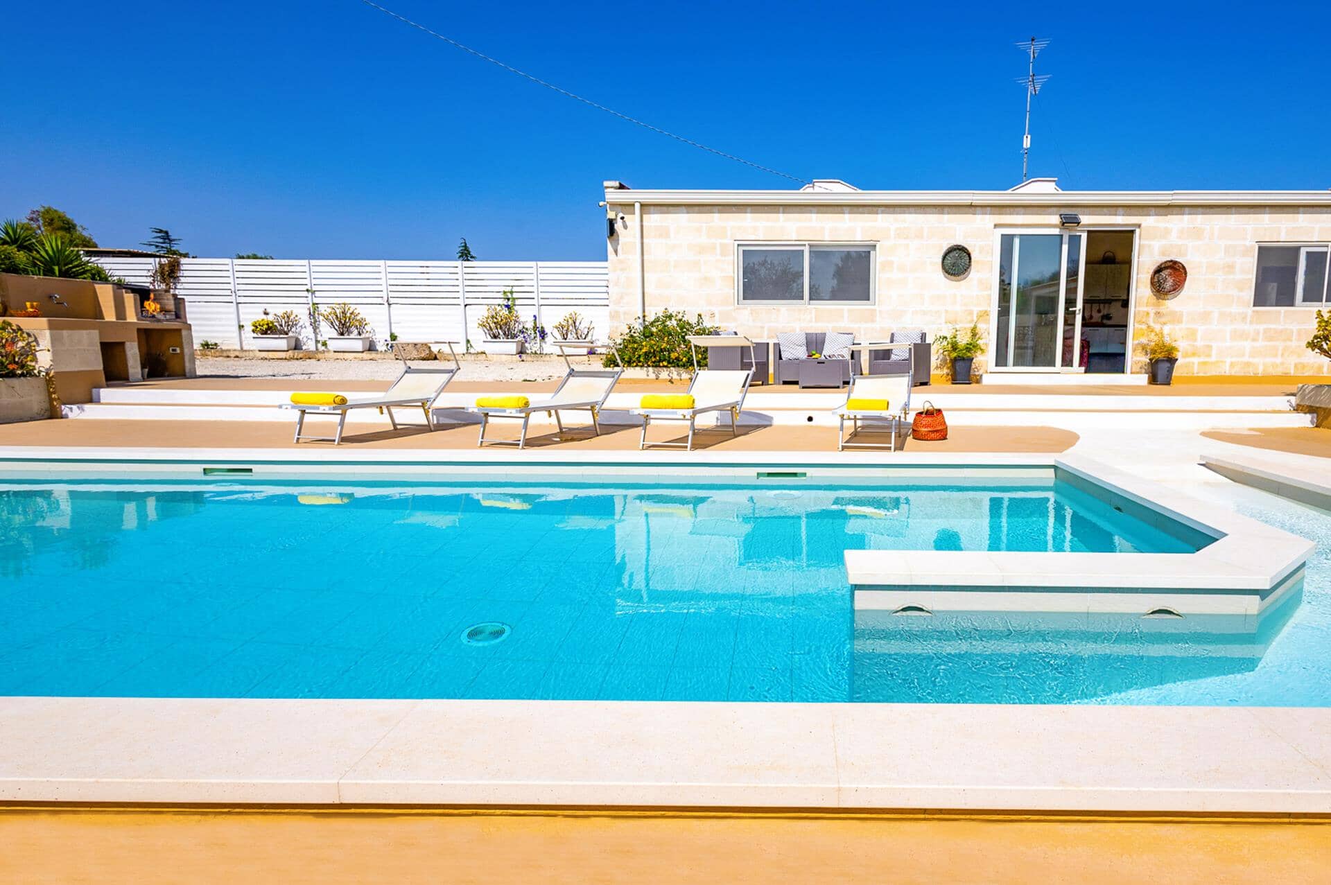 Villa Donna, San Vito dei Normanni, Puglia