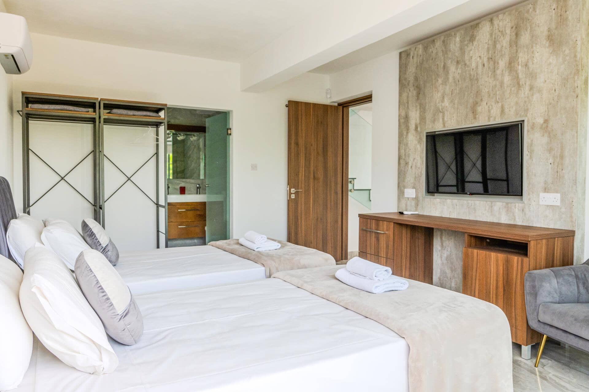 Villa Diamanti, Coral Bay, Cipar